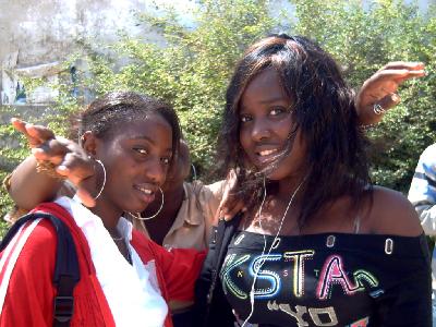 encore alama et sa copine